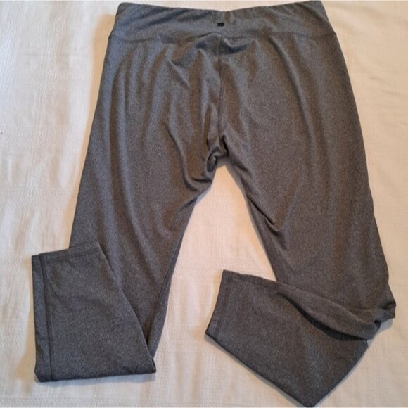 All in Motion women's size XXL gray leggings. inside waist pocket, EUC - Picture 3 of 5
